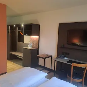 Turm 4* Frankfurt am Main